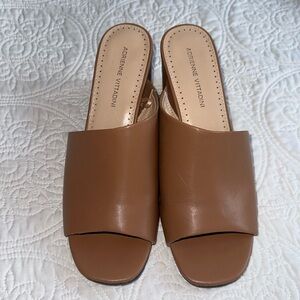 Adrienne Vittadinni Tan Mule Heel Size 9